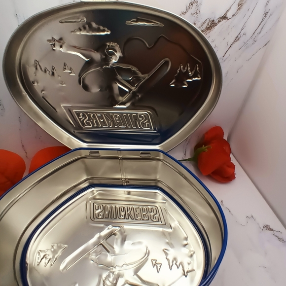 Snickers Tan Can & Candy container - Picture 10 of 10